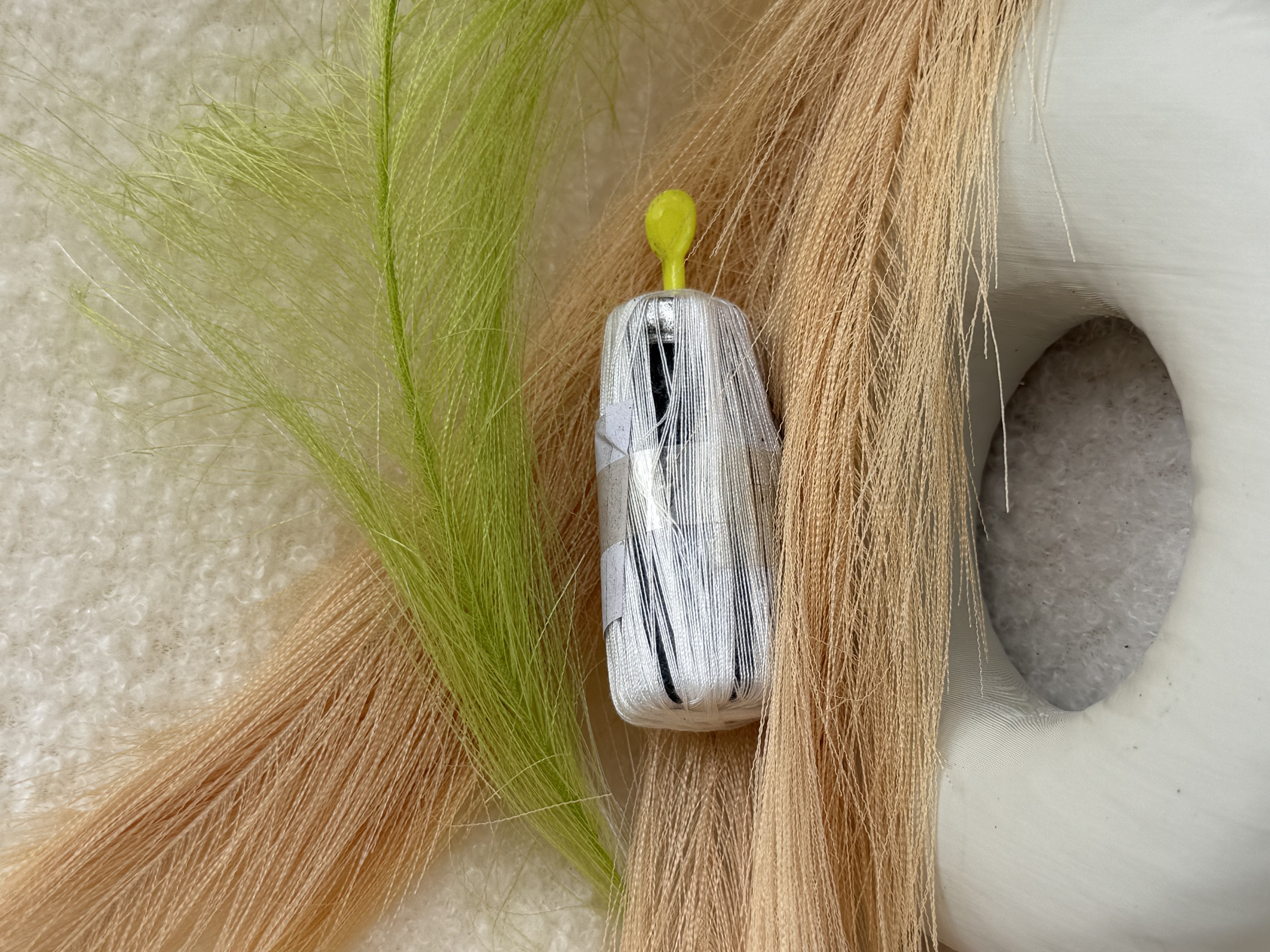 Strong attraction eye liner 